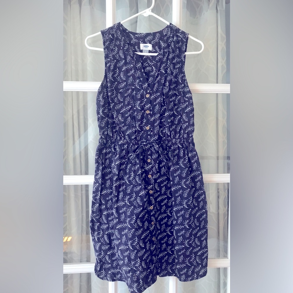 Old Navy size S navy blue dress with nature pattern. Fully unbuttons in front.
